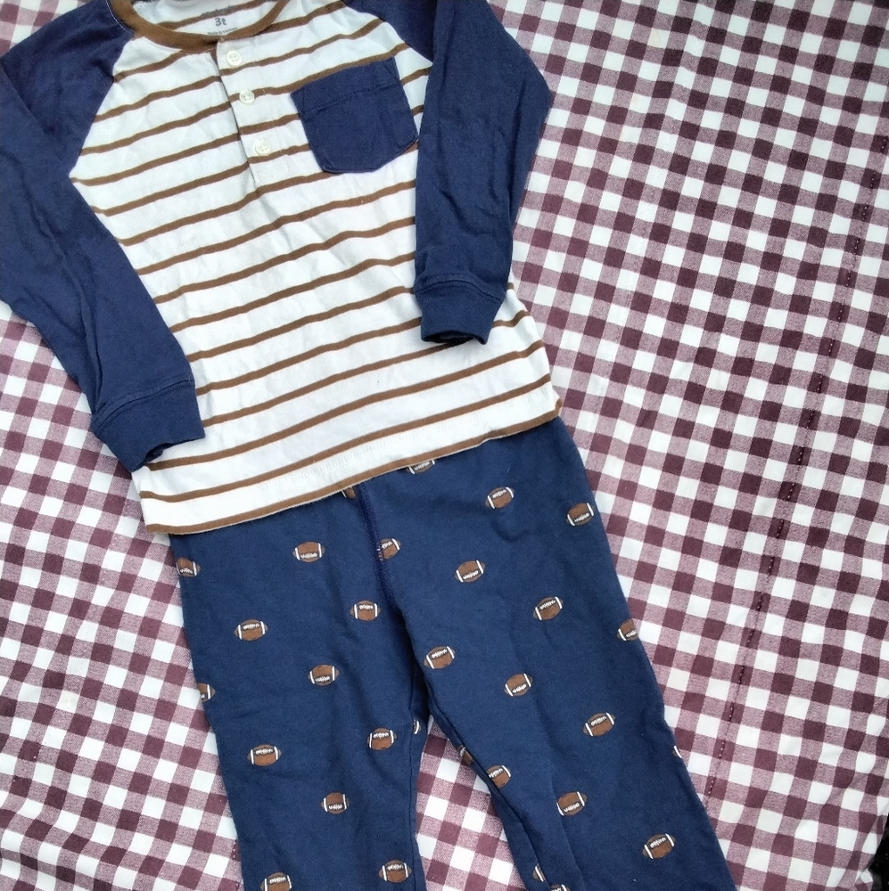 🙂 3/15 A boys Carters set size 3t